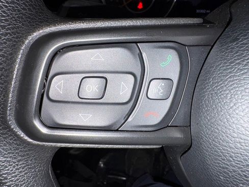 Used 2022 Jeep Gladiator Sport image 11