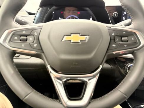 New 2026 Chevrolet Trax LT w/ LT Convenience Package FWD image 40