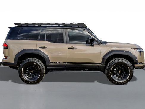 Used 2025 Lexus GX 550 image 5