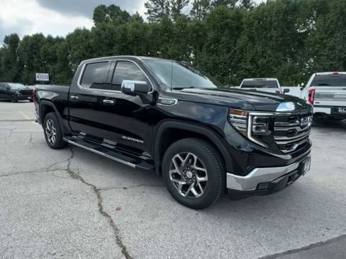 Used 2023 GMC Sierra 1500 SLT w/ SLT Premium Package AWD/4WD image 2
