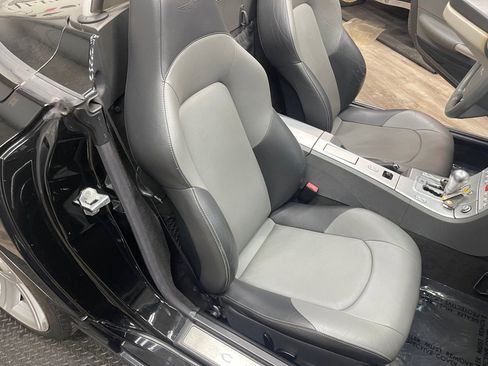 Used 2005 Chrysler Crossfire Limited image 24
