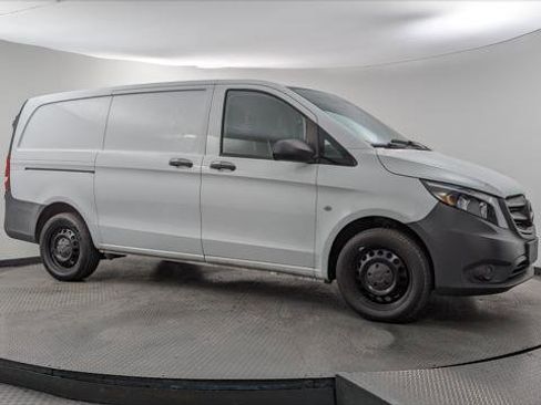 Used 2019 Mercedes-Benz Metris w/ Convenience Package image 11