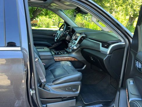 Used 2017 Chevrolet Suburban Premier AWD/4WD image 35
