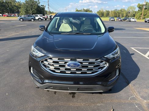 Used 2019 Ford Edge Titanium FWD image 7