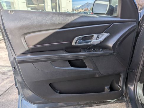 Used 2017 GMC Terrain SLE image 14