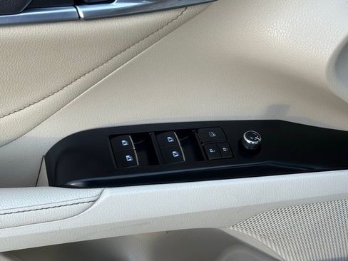 Used 2018 Toyota Camry XLE w/ Driver Assist Package image 14