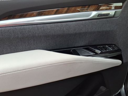 New 2026 Cadillac Escalade Platinum Luxury w/ LPO, Radiant Package image 13