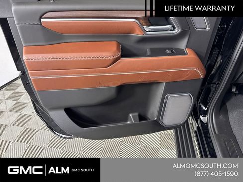 New 2026 GMC Sierra 3500 Denali Ultimate w/ LPO, Black Badging Package AWD/4WD image 22