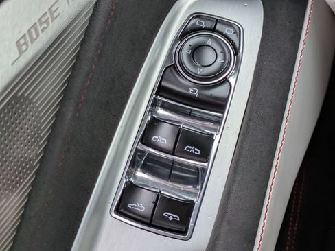 Used 2023 Chevrolet Corvette Stingray Premium Conv w/ Z51 Performance Package RWD image 23