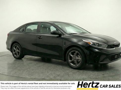 Used 2025 Kia K4 FWD image 1