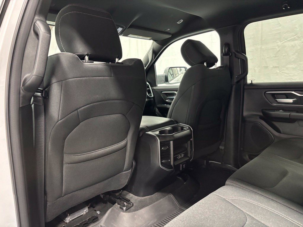Used 2022 RAM 1500 Big Horn AWD/4WD image 44