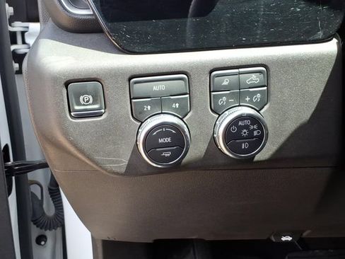 Used 2024 GMC Sierra 1500 SLT AWD/4WD image 12