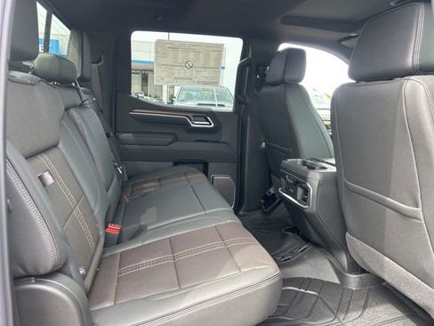 New 2026 Chevrolet Silverado 1500 High Country w/ High Country Premium Package AWD/4WD image 32