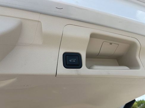 Used 2023 GMC Acadia Denali w/ Denali Ultimate Package image 32