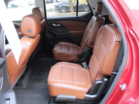 Used 2018 Chevrolet Traverse High Country image 17