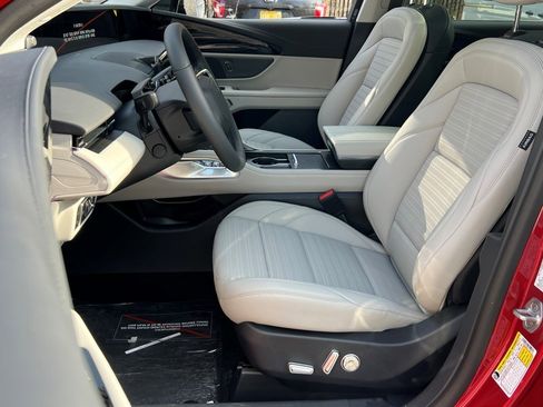 New 2026 Lincoln Nautilus Reserve AWD/4WD image 17