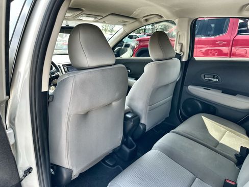 Used 2020 Honda HR-V LX image 16
