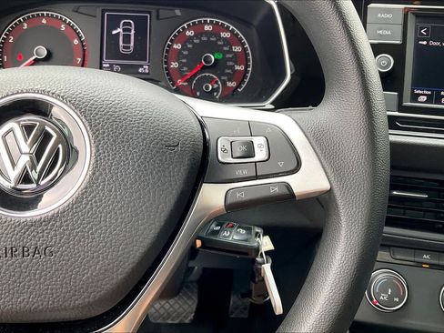 Used 2019 Volkswagen Jetta S image 19