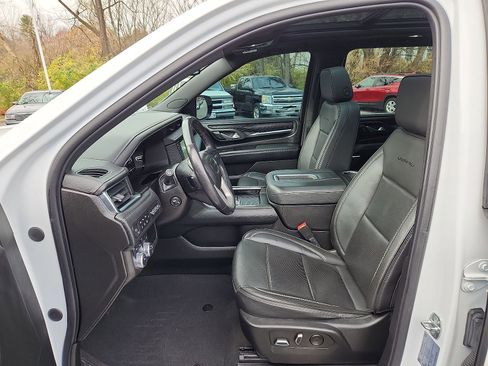 Certified 2022 GMC Yukon XL Denali image 11