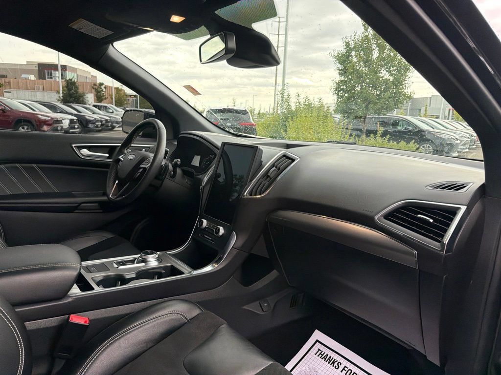 Used 2023 Ford Edge ST AWD/4WD image 12