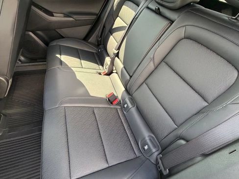 New 2026 Chevrolet Equinox LT w/ Convenience Package II AWD/4WD image 8