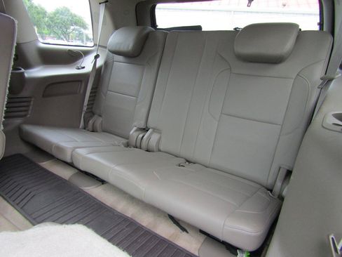 Used 2015 GMC Yukon SLT w/ HD Trailering Package RWD image 11