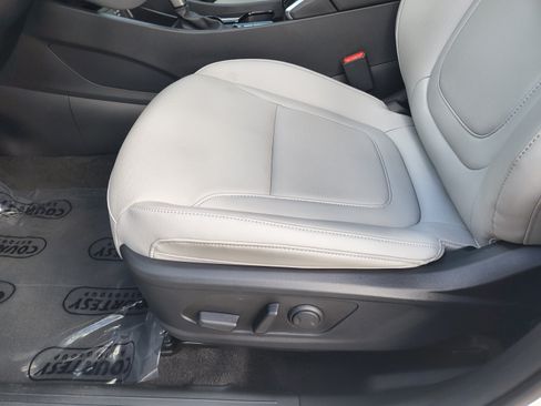 Certified 2025 Hyundai Santa Cruz SEL FWD image 19