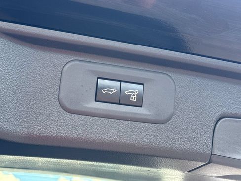 Used 2024 Toyota Grand Highlander AWD image 9
