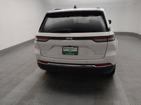 Used 2023 Jeep Grand Cherokee Limited AWD/4WD image 7