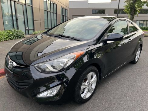 Used 2013 Hyundai Elantra FWD image 1