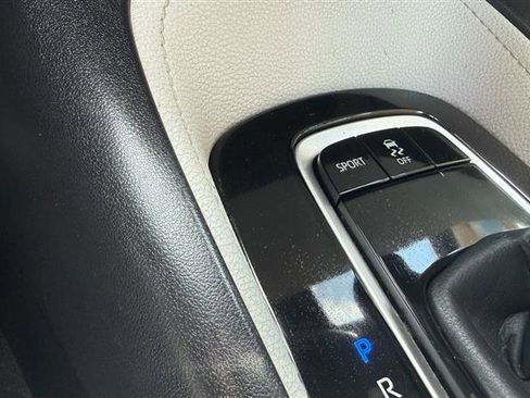 Used 2020 Toyota Corolla SE w/ Carpet Mat Package image 34
