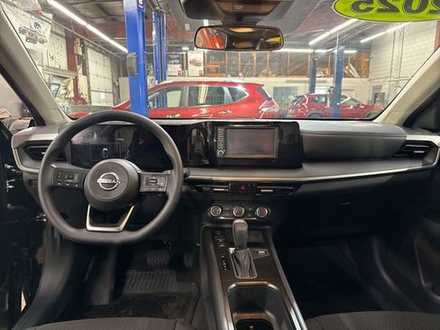 Certified 2025 Nissan Kicks S image 14