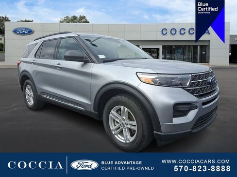 Certified 2022 Ford Explorer XLT image 3