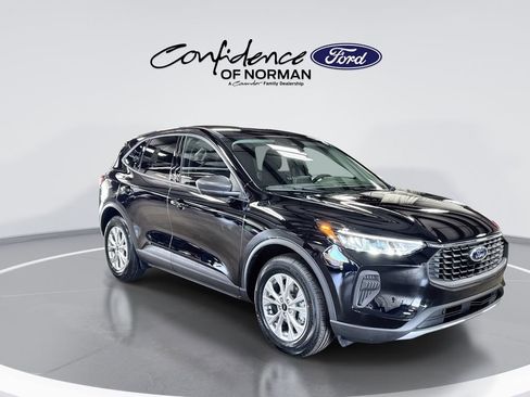New 2026 Ford Escape Active FWD image 11