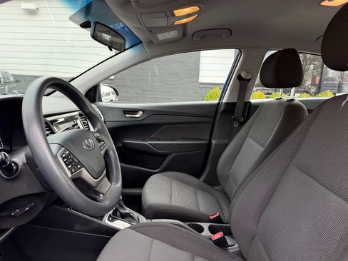 Used 2021 Hyundai Accent SE FWD image 13