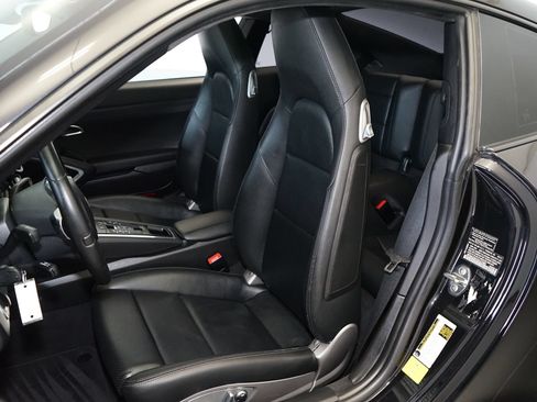 Used 2013 Porsche 911 Carrera RWD image 3