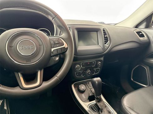 Used 2021 Jeep Compass Latitude image 31