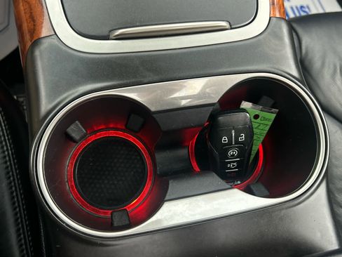 Used 2017 Lincoln MKX Reserve w/ Driver Assistance Package image 40