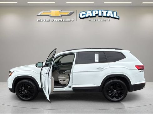 Used 2023 Volkswagen Atlas SE AWD/4WD image 9