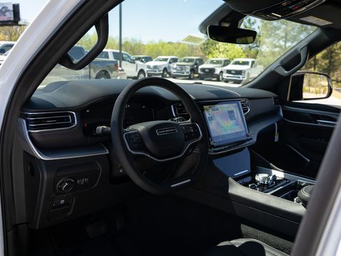 New 2026 Jeep Grand Wagoneer Limited AWD/4WD image 13