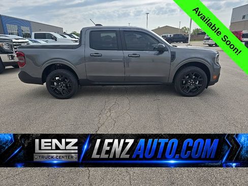 Used 2025 Ford Maverick Lariat w/ Black Appearance Package AWD/4WD image 1