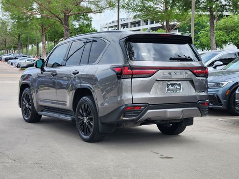 Used 2023 Lexus LX 600 4WD w/ Appearance Package image 4