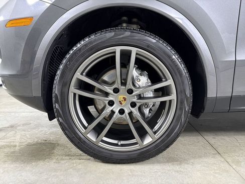 Certified 2020 Porsche Cayenne AWD/4WD image 13