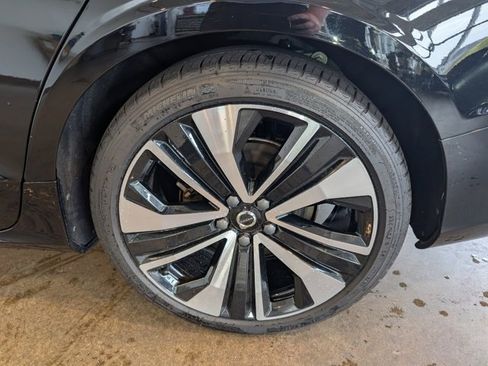 Used 2022 Volvo S60 B5 Inscription image 8