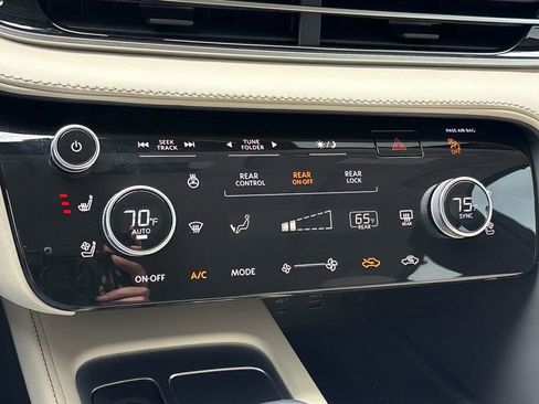 Used 2025 INFINITI QX60 Luxe image 21