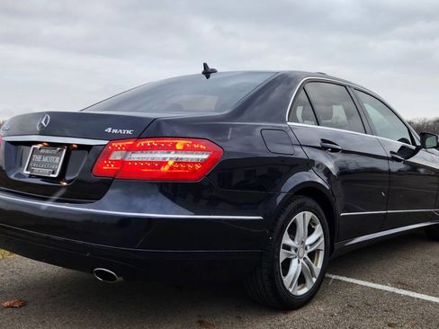 Used 2011 Mercedes-Benz E 350 E 350 Luxury 4MATIC AWD 4dr Se image 4