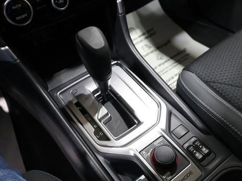 Used 2023 Subaru Forester Premium image 30