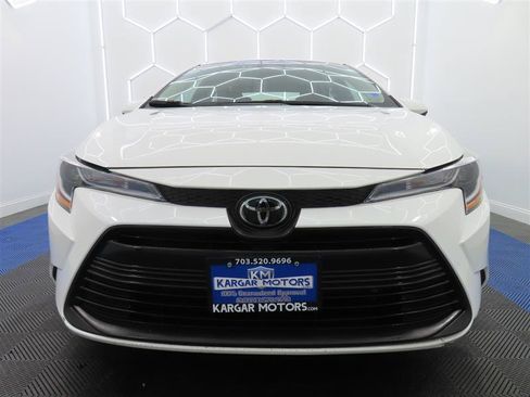 Used 2024 Toyota Corolla LE FWD image 3