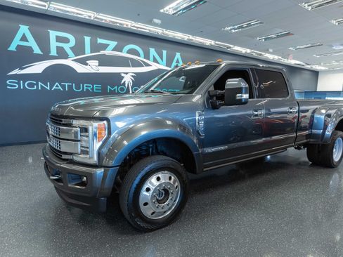 Used 2019 Ford F450 Platinum w/ Platinum Ultimate Package AWD/4WD image 1
