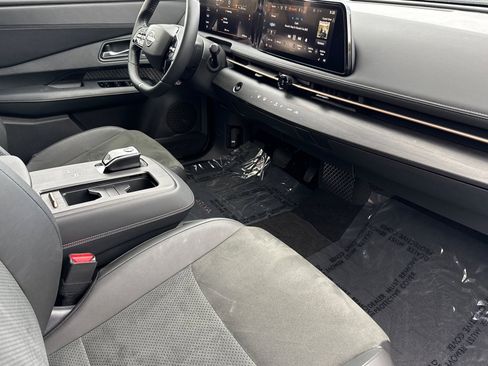 Certified 2023 Nissan Ariya AWD image 18